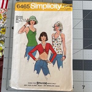 Vintage 1974 Simplicity 6465 Sewing Pattern – Misses’ Pullover Tops – Sizes 6/8